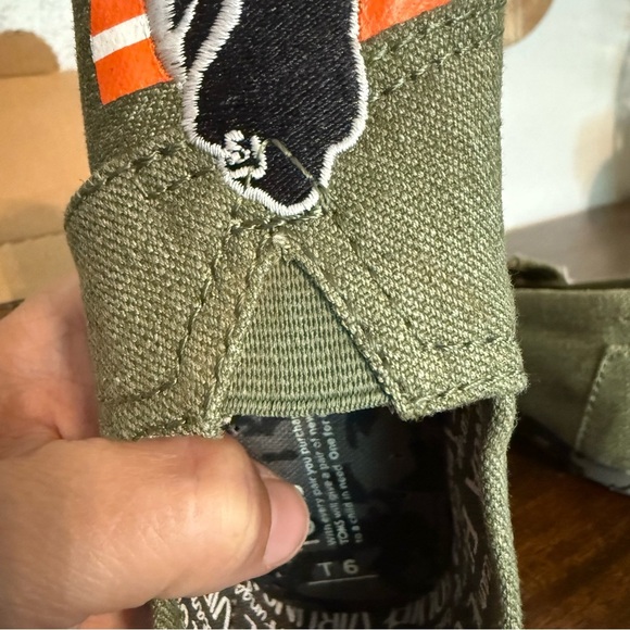 NIB Toms Earthwise Classics Washed Green Slip-Ons “Virunga” Baby/Toddler Size 6 - Picture 10 of 10